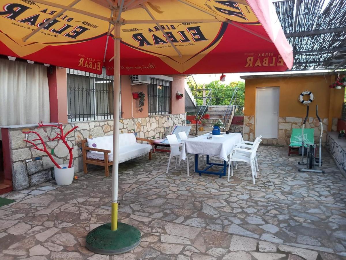 Vila Gjoka Himare Exterior photo